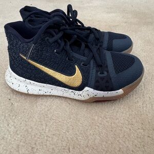 Nike boys Kyrie 3 blue and gold basketball shoes
